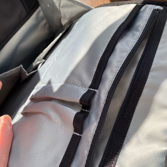 Oakley Backpack - Picture 8 of 13